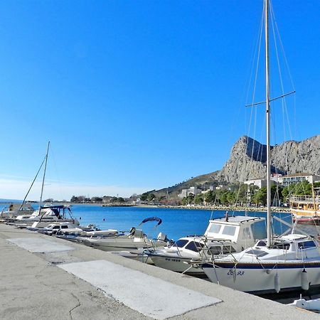 Apartment Antonela Omiš Kültér fotó