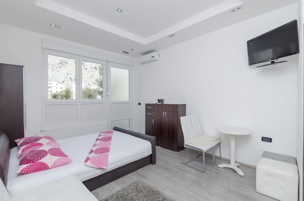 Apartment Antonela Omiš Kültér fotó